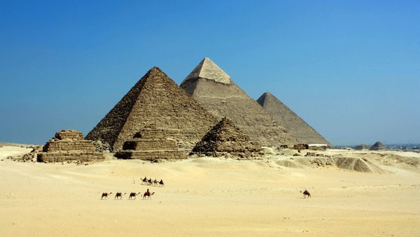 Comment organiser une visite des pyramides de Gizeh à petit budget?